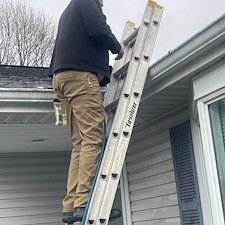 GUTTER-CLEANING-EAST-GREENBUSH-NY 2