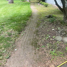 Paver-Brick-Walkways-and-Patio-Pressure-Wash 12