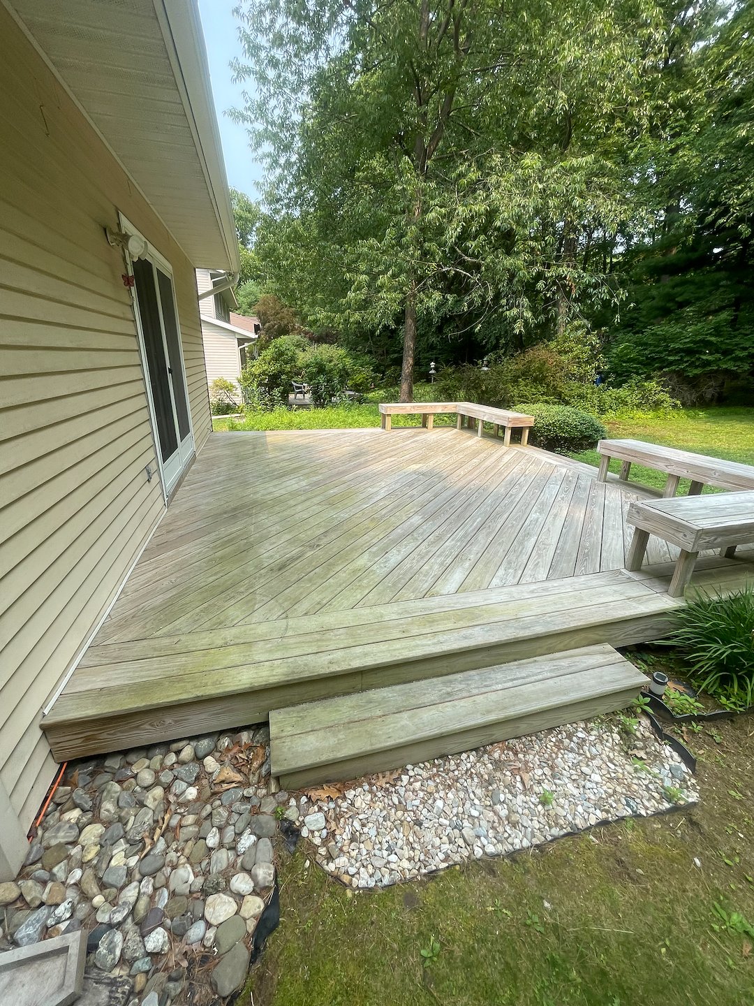 WOOD DECK PRESSURE WASHING 