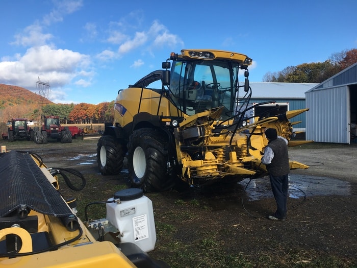 Equipment Cleaning | H2O Pressure Washing